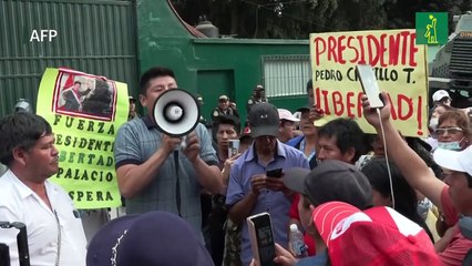 Castillo seguirá detenido en medio de protestas y represión en Perú