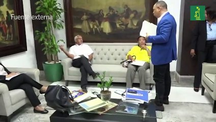 Ministerio de Educación explica incidentes con diputados