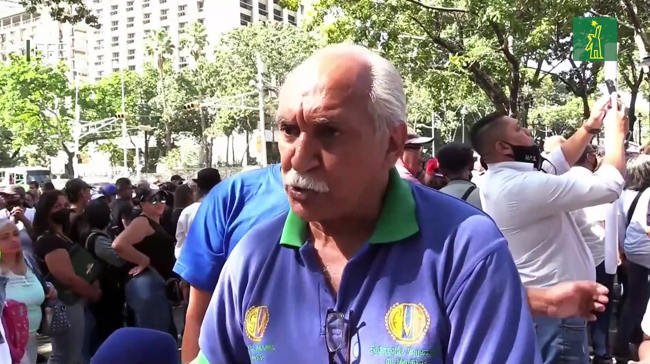 Empleados públicos protestan por mejores salarios en Venezuela