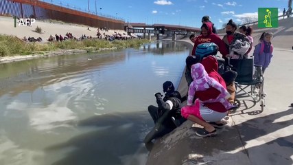 Migrantes se agolpan en frontera entre México y EEUU a días de que termine el Título 42