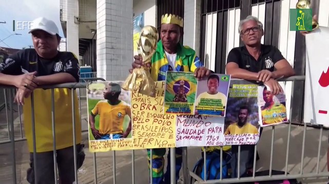Comienza el velatorio de Pelé en el estadio Vila Belmiro