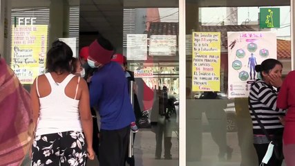 Epidemia de dengue pone freno al carnaval en la mayor región de Bolivia