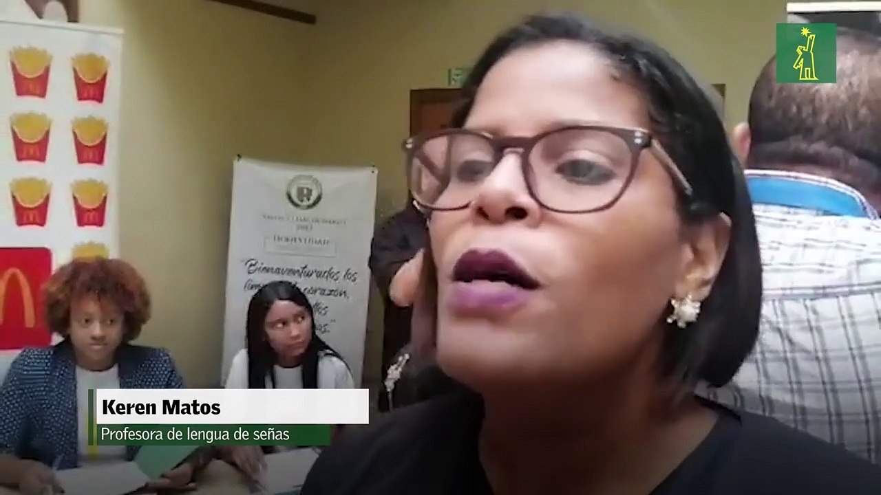 Jóvenes con problemas de audición participan en jornada de empleos del Ministerio de Trabajo