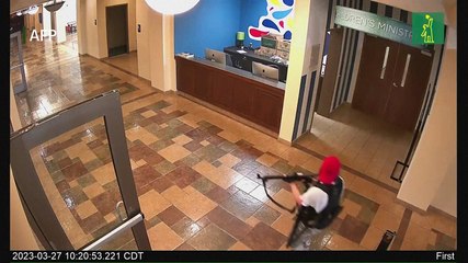 Policía difunde video de atacante entrando a colegio de EEUU