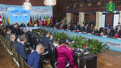 Diplomáticos del mundo de acuerdo en aliviar sanciones a Venezuela bajo compromisos