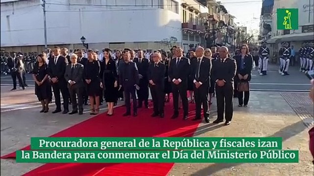 Procuradora general de la República y fiscales izan la Bandera para conmemorar el Día del Ministerio Público