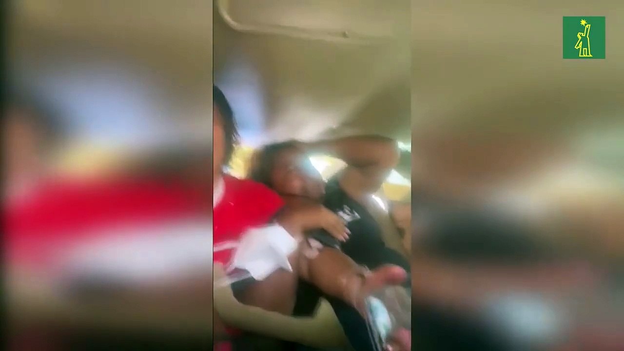 Una avioneta se estrella en una avenida de la Ciudad de Panamá sin víctimas