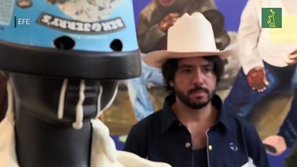 Una exposición retrata los sueños rotos de los migrantes en "The American Dream"