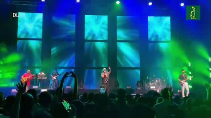 Reik y Sin Bandera, dos bandas que exaltaron la balada en una noche con propuesta de matrimonio incluida