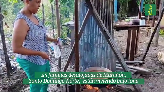 45 familias desalojadas de Marañón, Santo Domingo Norte, están viviendo bajo lona