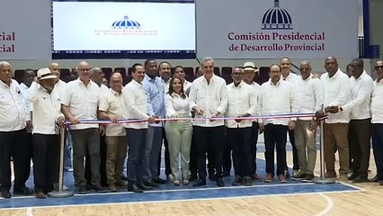 Presidente Abinader concluye jornada de actividades en La Romana y San Pedro; entrega reconstruido emblemático Polideportivo Eleoncio Mercedes