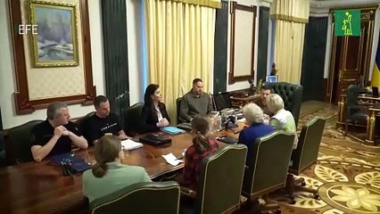Zelenski se reúne en Kiev con Greta Thunberg y otros representantes ambientales