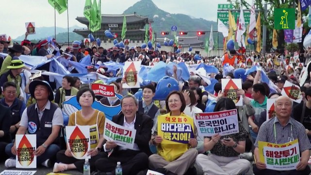 Jefe del OIEA visita Seúl, entre protestas por vertidos de agua de central de Fukushima