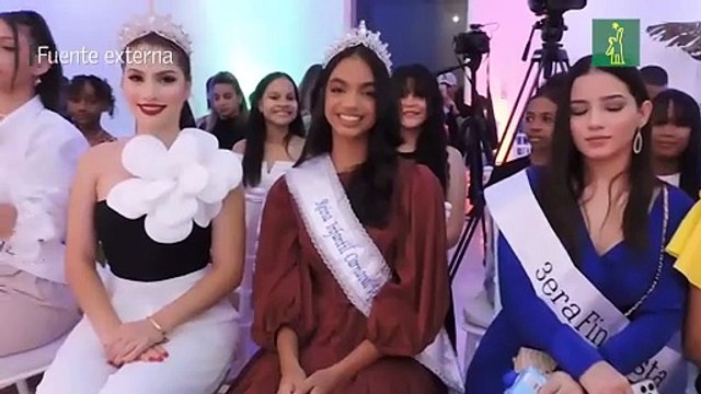 Alcalde Kelvin Cruz entrega premios por RD$2 millones a las reinas del Carnaval Vegano 2023