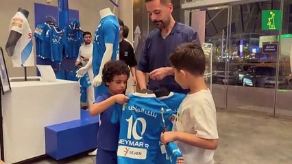 Locura en Arabia Saudita por comprar camisetas de Neymar tras su fichaje por el Al Hilal
