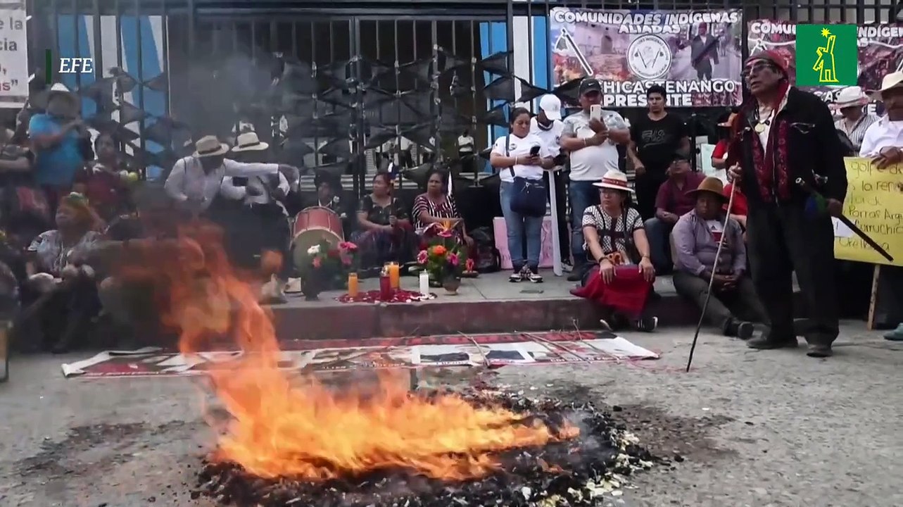 Manifestantes en Guatemala exigen la renuncia de la fiscal Consuelo Porras