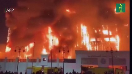 Cerca de medio centenar de heridos en enorme incendio en cuartel de Egipto
