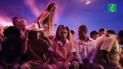 Video oficial del tema "El Jefe"  de Shakira y Fuerza Regida