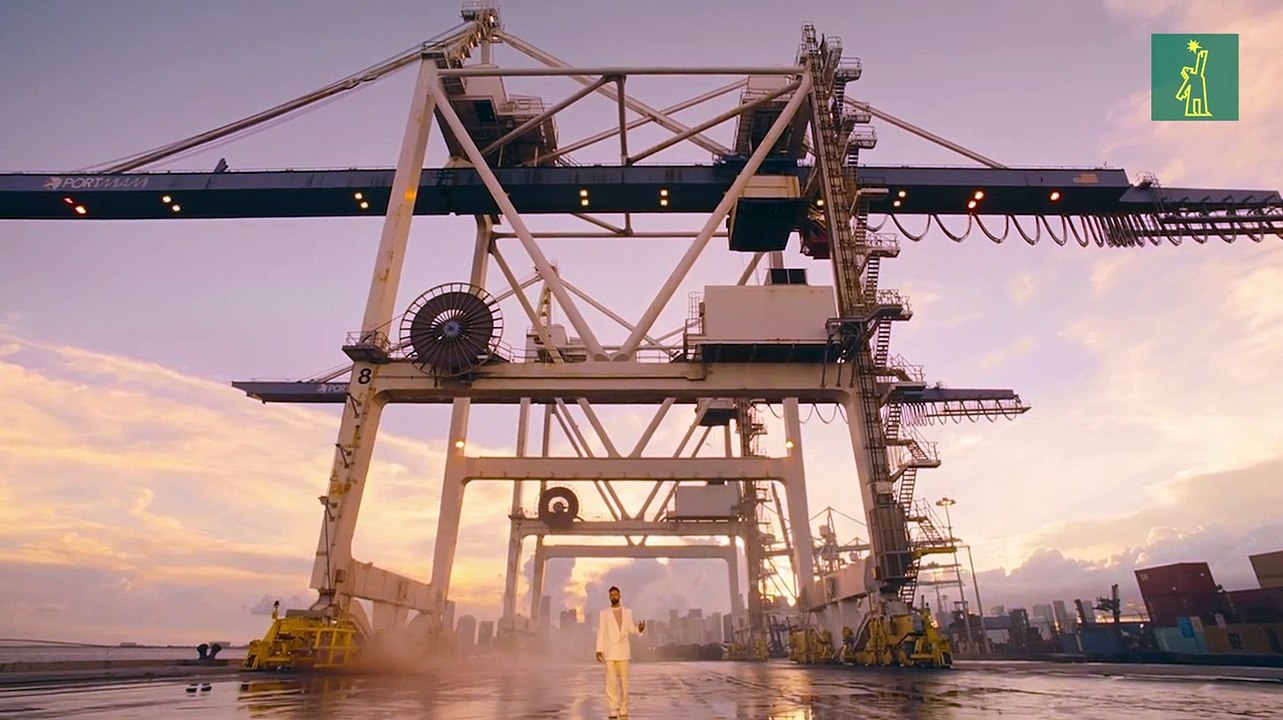 Ricky Martin y Christian Nodal unen sus voces en nueva versión de "Fuego de noche, nieve de día"