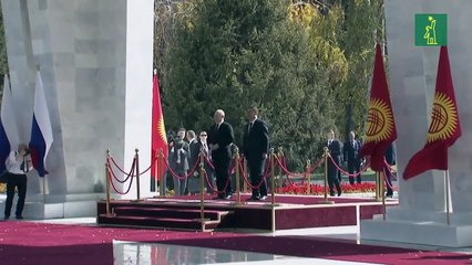 Putin llega a Kirguistán en su primer viaje desde que la CPI ordenó su captura