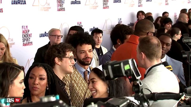 Demi Moore and Mikey Madison dazzle at Spirit Awards