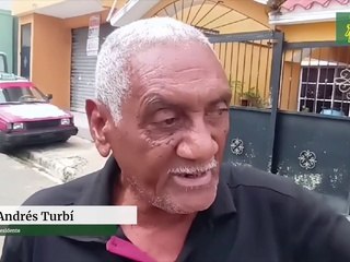 Calle intransitable desde hace más de un año por charco