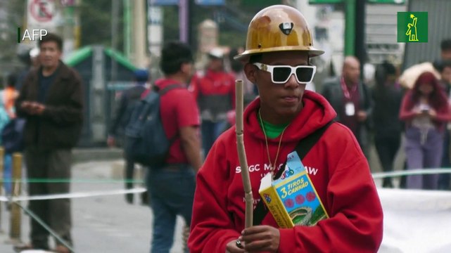 Mineros paralizan centro de La Paz para exigir nuevas licencias de explotación de oro