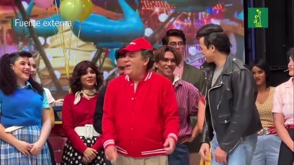 Ministra de Cultura homenajea a Kenny Grullón por sus 40 años en el arte