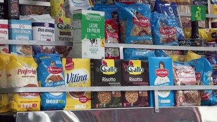 Argentina digiere primeras medidas de "shock" de Milei con salto de precios