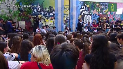 Massa y Milei cierran campaña para incierto balotaje presidencial en Argentina