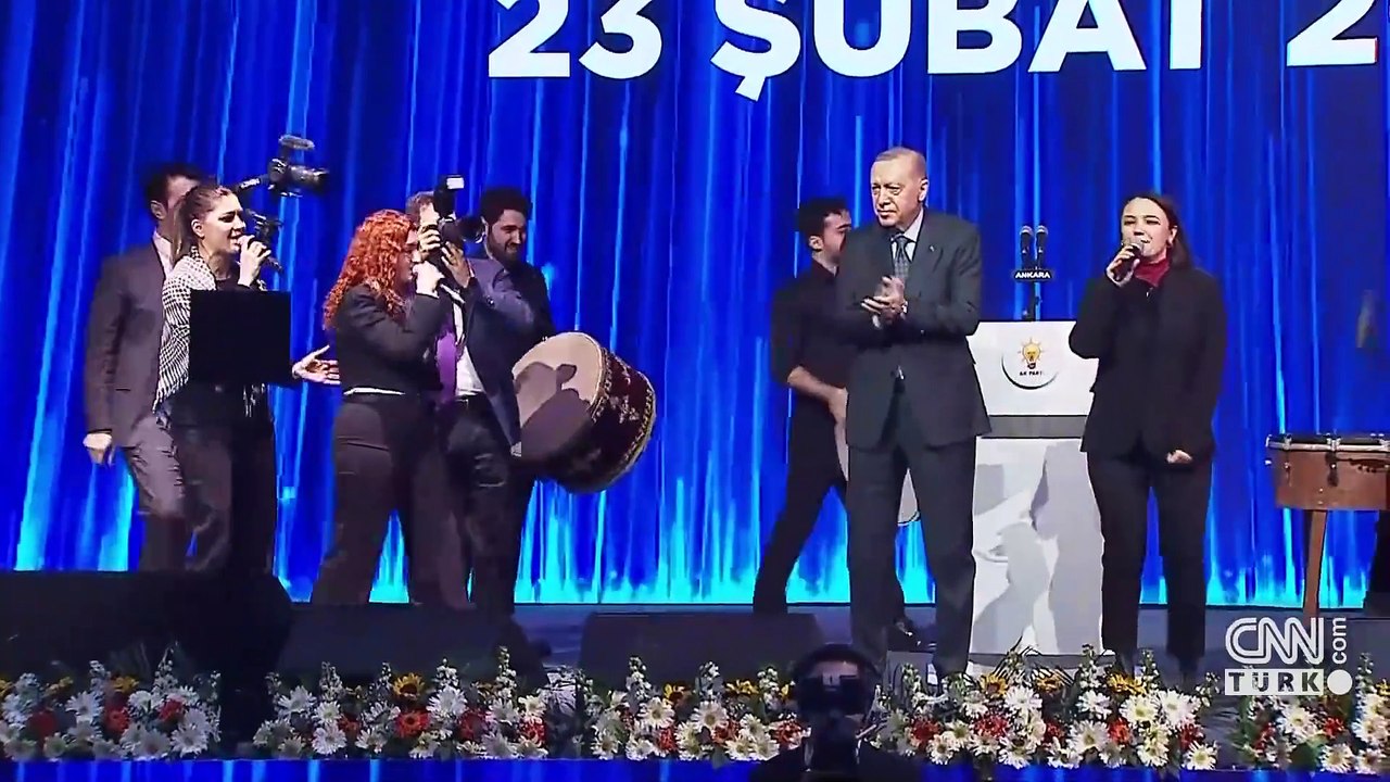 AK Parti kongresine rekor katılım: 100 bin katılımcının 60 bini salon dışındaydı