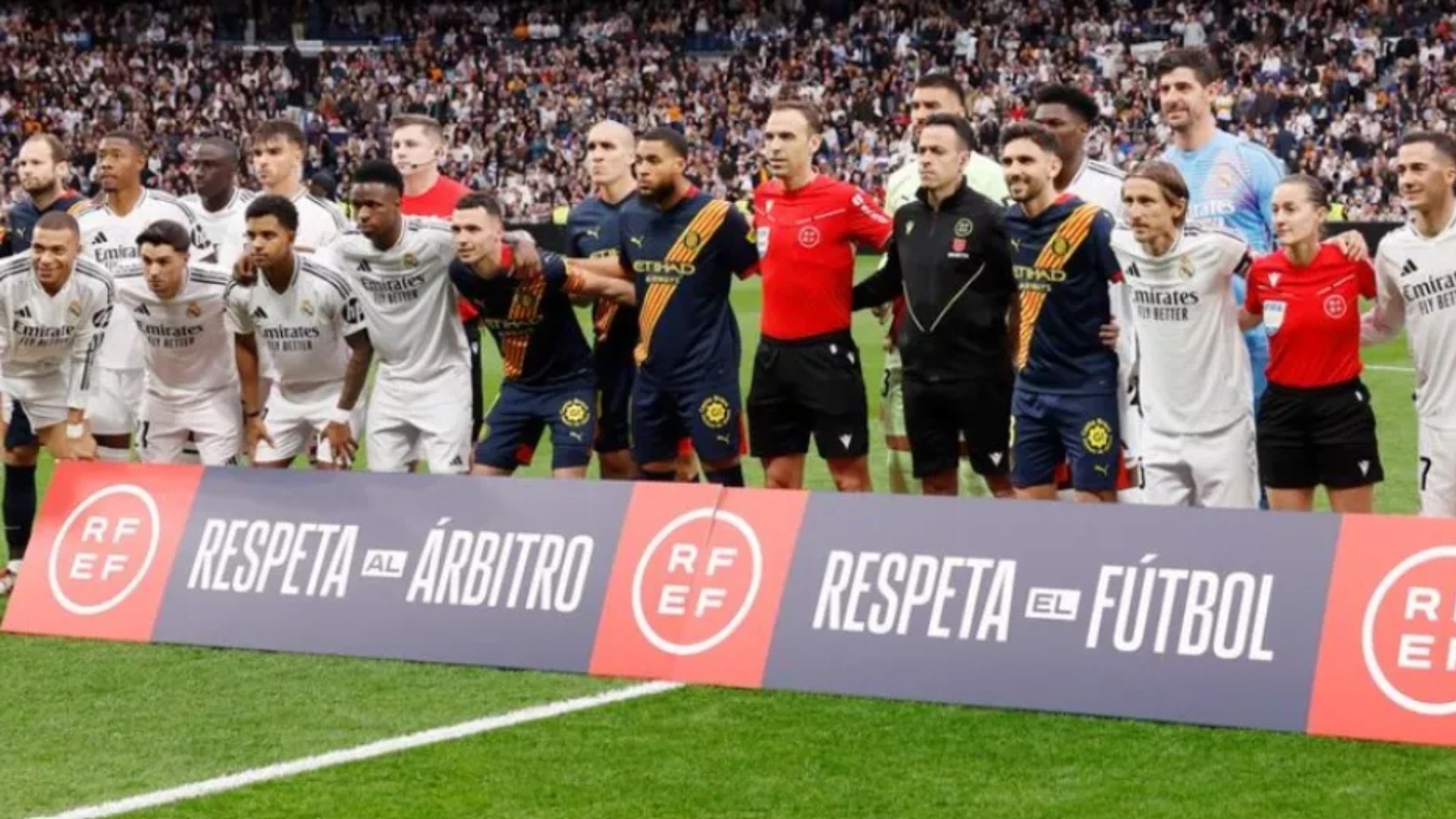 Aficionados en el Santiago Bernabu explotan con gritos de "corrupcin en la Federacin" en el Real Madrid vs. Girona