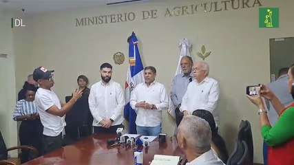 Bananeros reciben RD$122 millones para estimular producción y combatir plagas