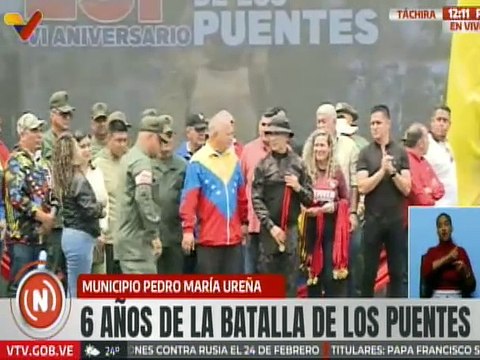 Autoridades nacionales entregan condecoración en conmemoración a 6 años de la Batalla de los Puentes