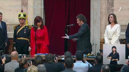 El libertario Javier Milei juró como presidente de Argentina