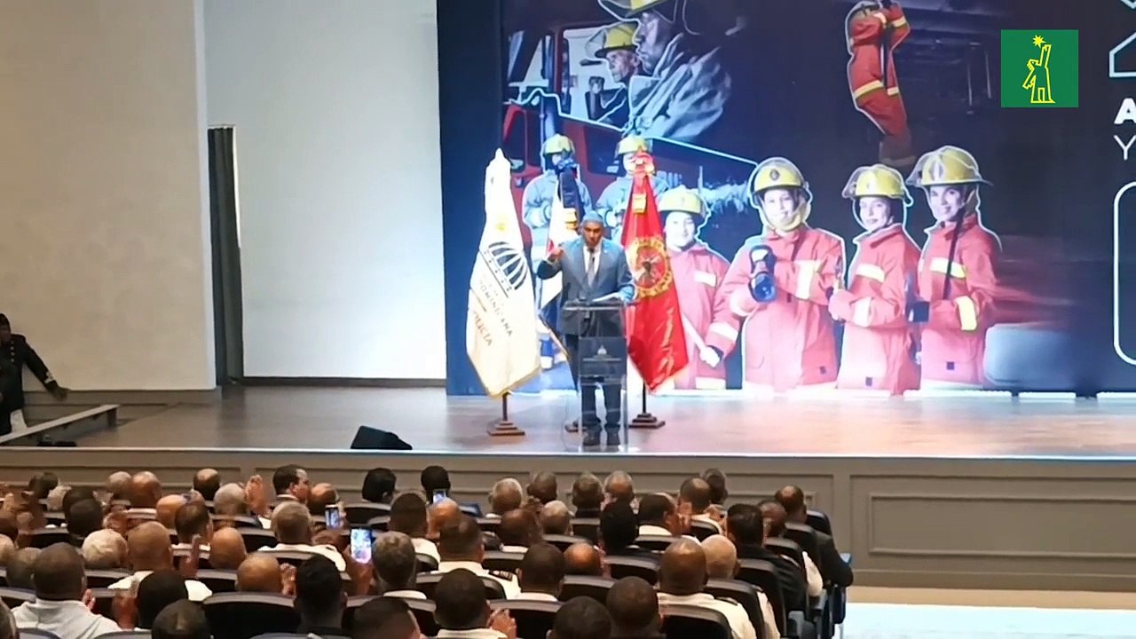 Interior y Policía anuncia aumento salarial a b...