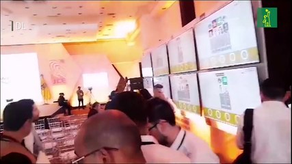 Ambiente en el centro de divulgación de resultados tras cierre de votación