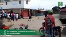 Incrementan  esta tarde las protestas en Juana Méndez