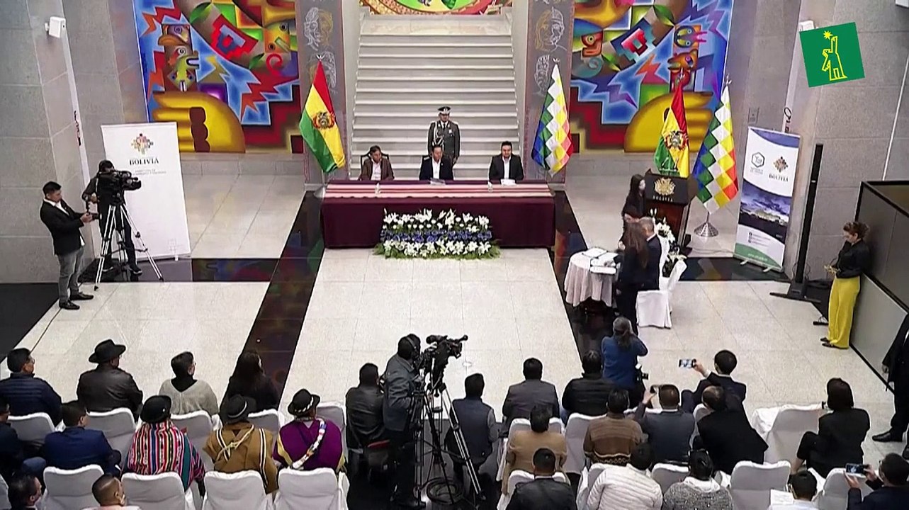 Bolivia firma convenio con consorcio chino para la extracción directa de litio