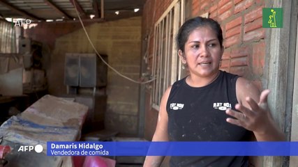 Afectados por inundaciones en Bolivia buscan rehacer sus vidas