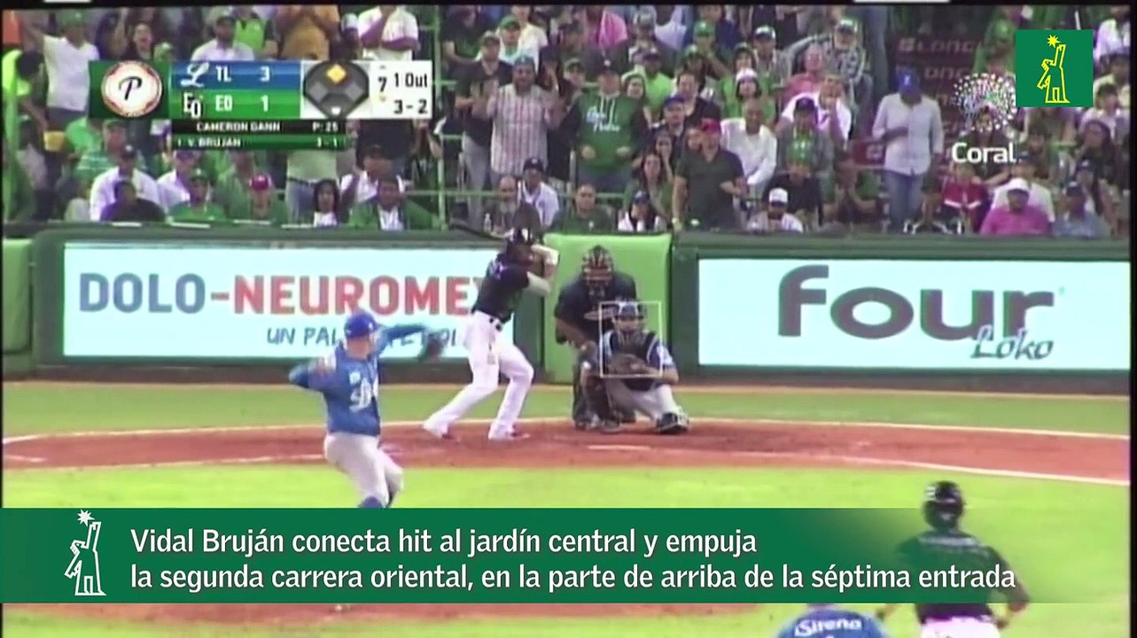 Vidal Bruján conecta hit al jardín central y empuja la segunda carrera oriental, en la parte de arriba de la séptima entrada