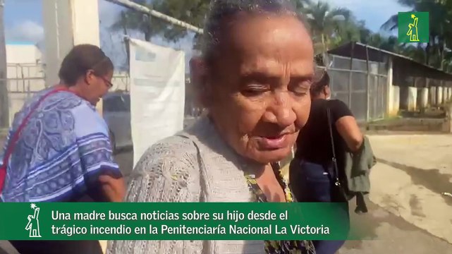 Una madre busca noticias sobre su hijo desde el trágico incendio en la Penitenciaría Nacional La Victoria