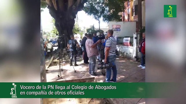 Vocero De La Pn Llega Al Colegio De Abogados En Compañía De Otros Oficiales