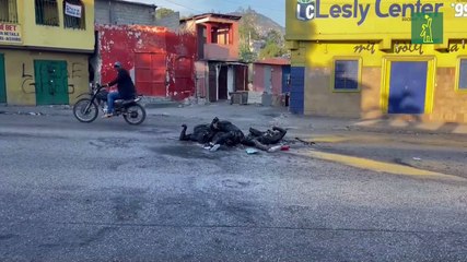 Hallan doce cuerpos calcinados en la capital haitiana tras una noche de enfrentamientos