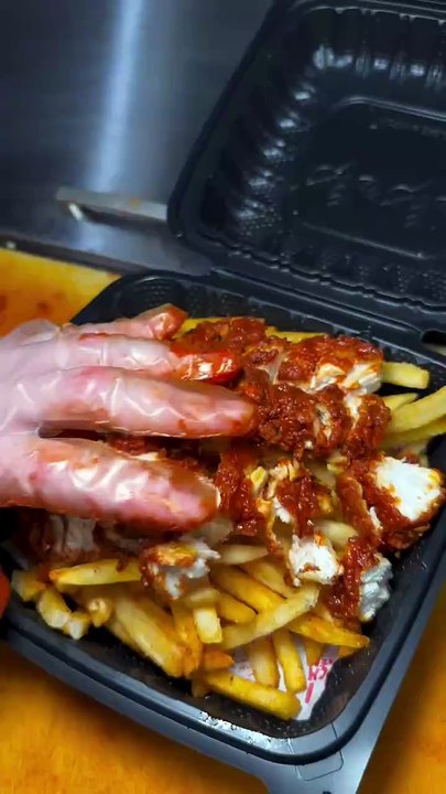 Follow for more ASMR videos🌮🍟 Credits: @banginbuns #mukbang #asmr #fastfood #asmreating