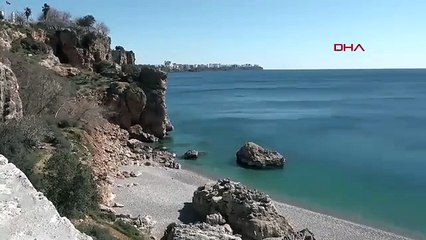 Antalya’da ters köşe! Güneş var, kalabalık yok
