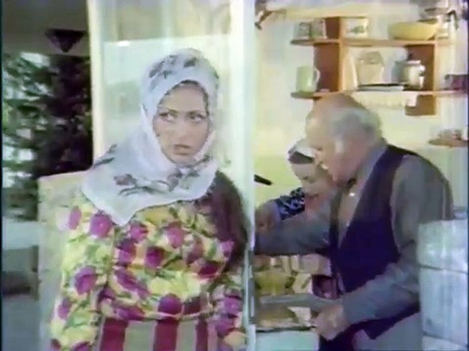 Güllü Geliyor Güllü