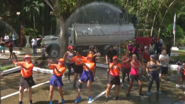 Nacionales y extranjeros disfrutaron de actividades de pre-carnaval en el Casco y Mi Pueblito