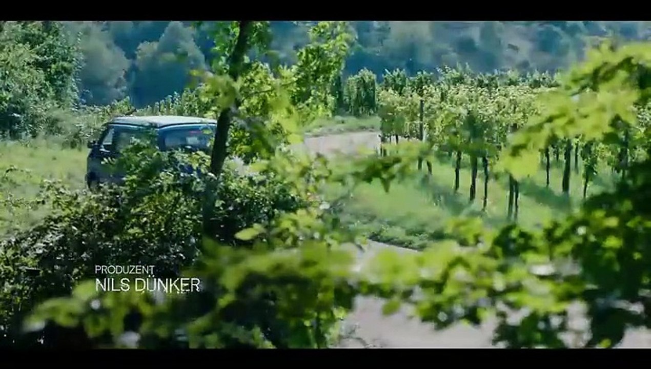 Spuren -01- Ein Dorf sucht