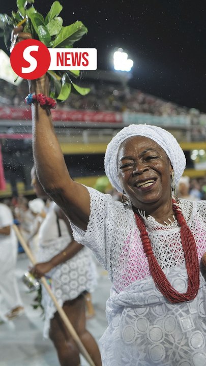 Spiritual cleansing marks start of Rio's Carnival preparations